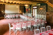 Salle de réception du château de la Bijoire en Vendée - Château à louer pour mariage  sejour, anniversaire week-end 