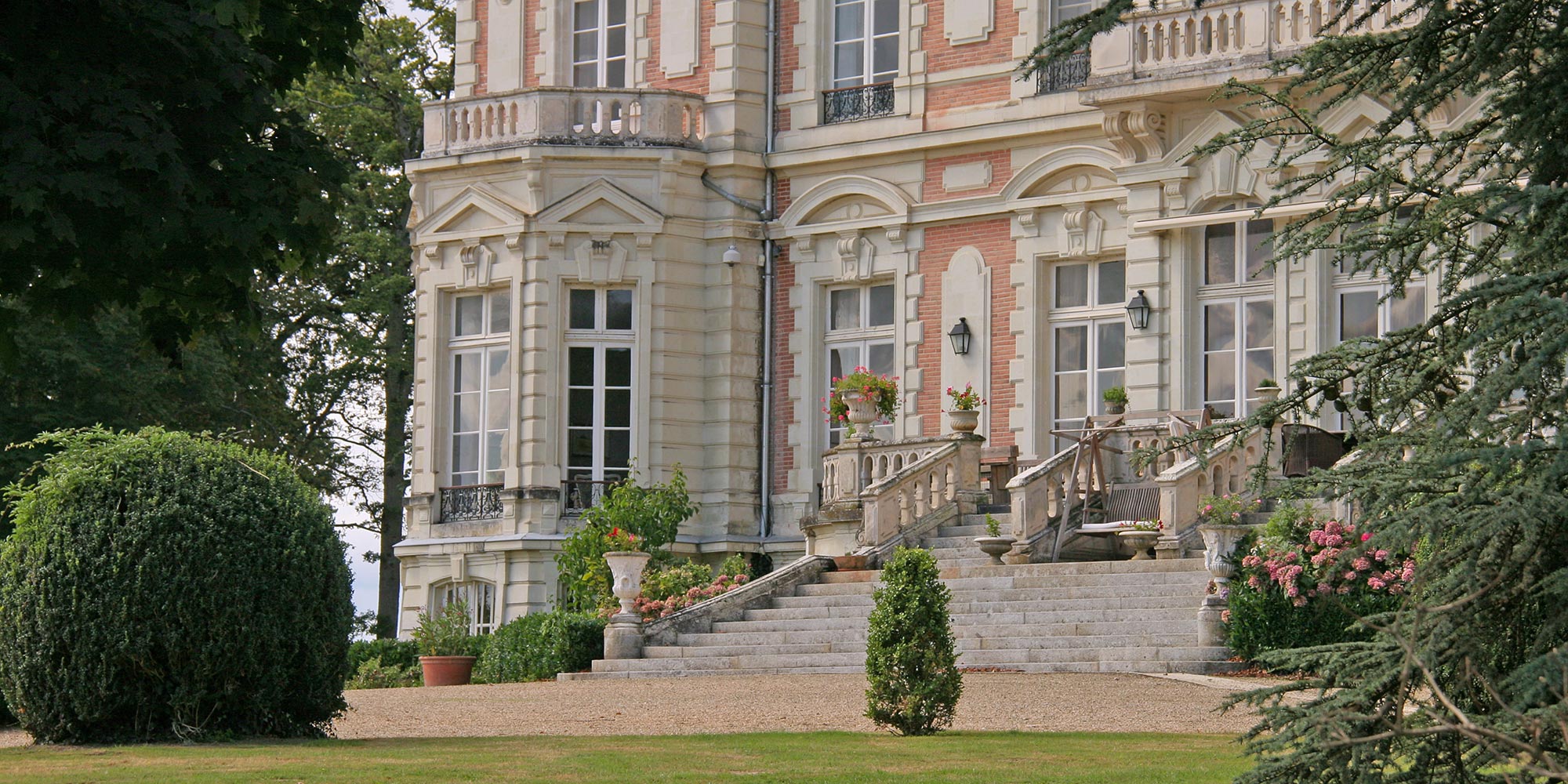 Chateau Douve Hervé Bazin