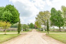 L'allée du château de bellay