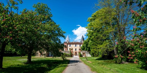 Chateau de Riveneuve _France