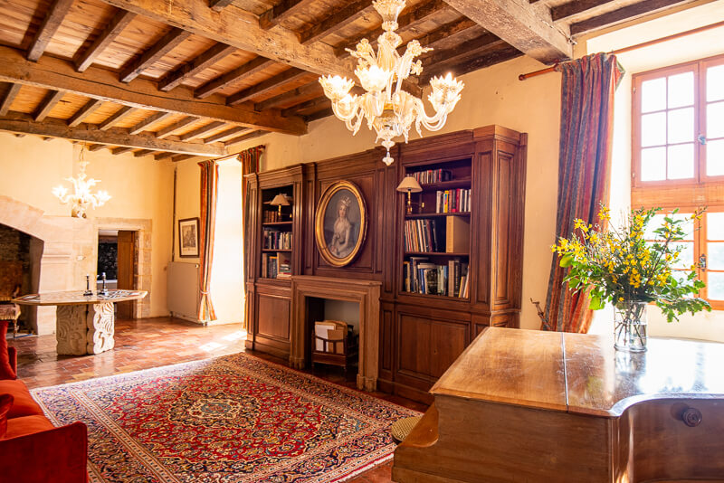 Grand salon bibliothèque