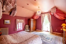 Château de Montgoger - Bedroom