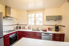 Cottage - Kitchen