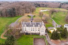 Château de La Ménaudière - La domaine au printemps