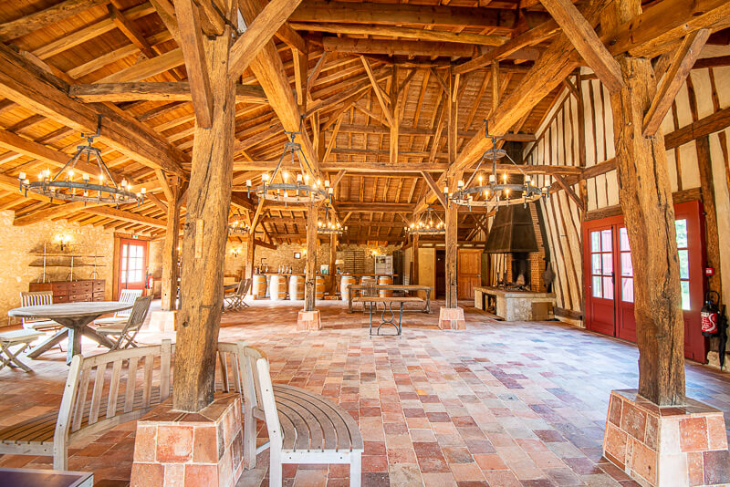 Grande salle de réception (grange)