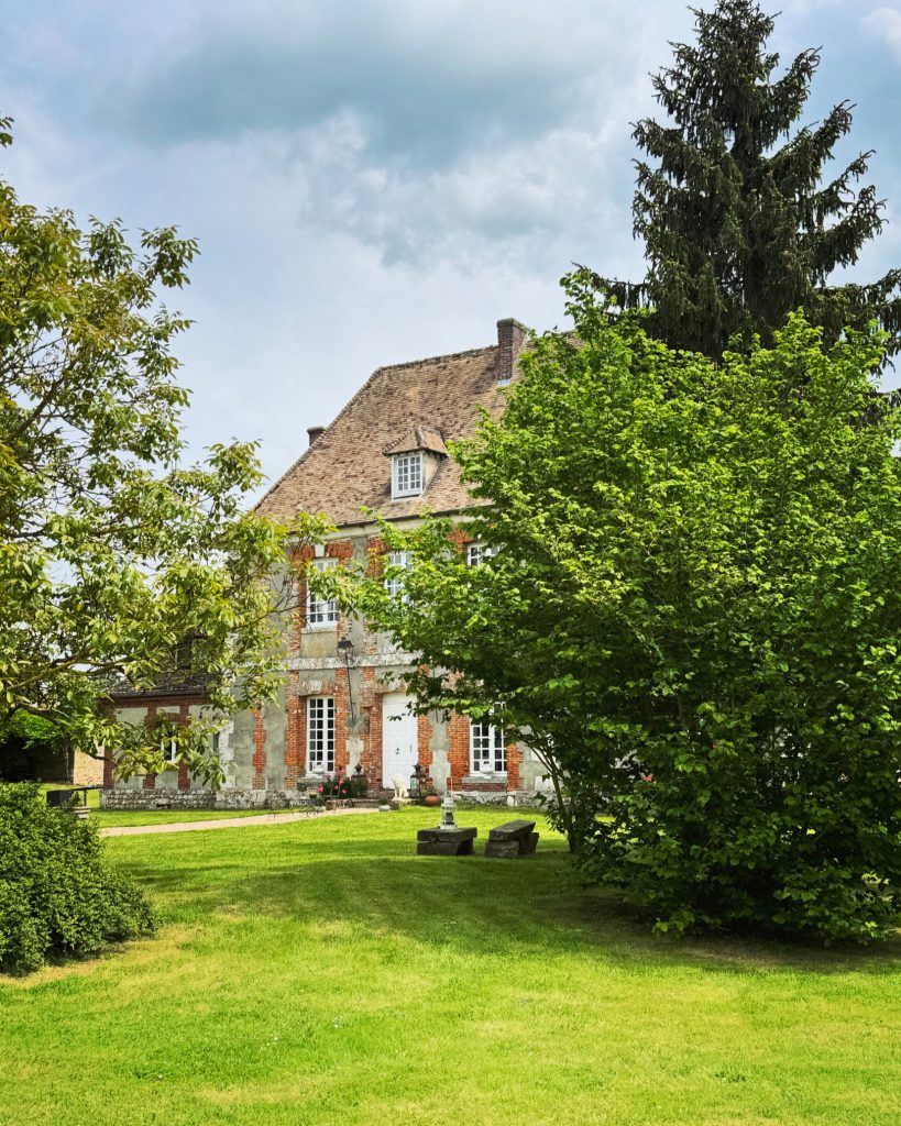 Château de Feuguerolles à louer à 1h20 de Paris pour séjour en famille, week-end et anniversaire