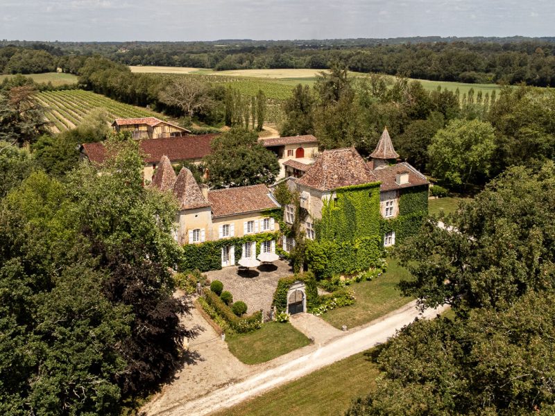 Vue aérienne de la façade du Château Briat