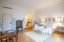 Bedroom in the château de Rocabella