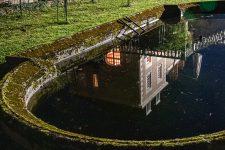 Le Château Amore la nuit