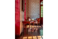 Salon rouge - Château Amore