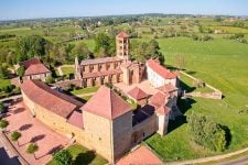 Église et village d'Anzy-le-Duc © DSL71 - PETR COMZY