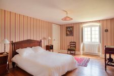 Chambre du château de Collanges - week-end d'anniversaire en groupe dans un château bourguignon