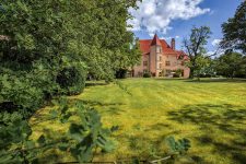 Façade et parc du château de Collanges - location de château au calme à la campagne en Bourgogne