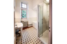 Salle de bain du château de Collanges