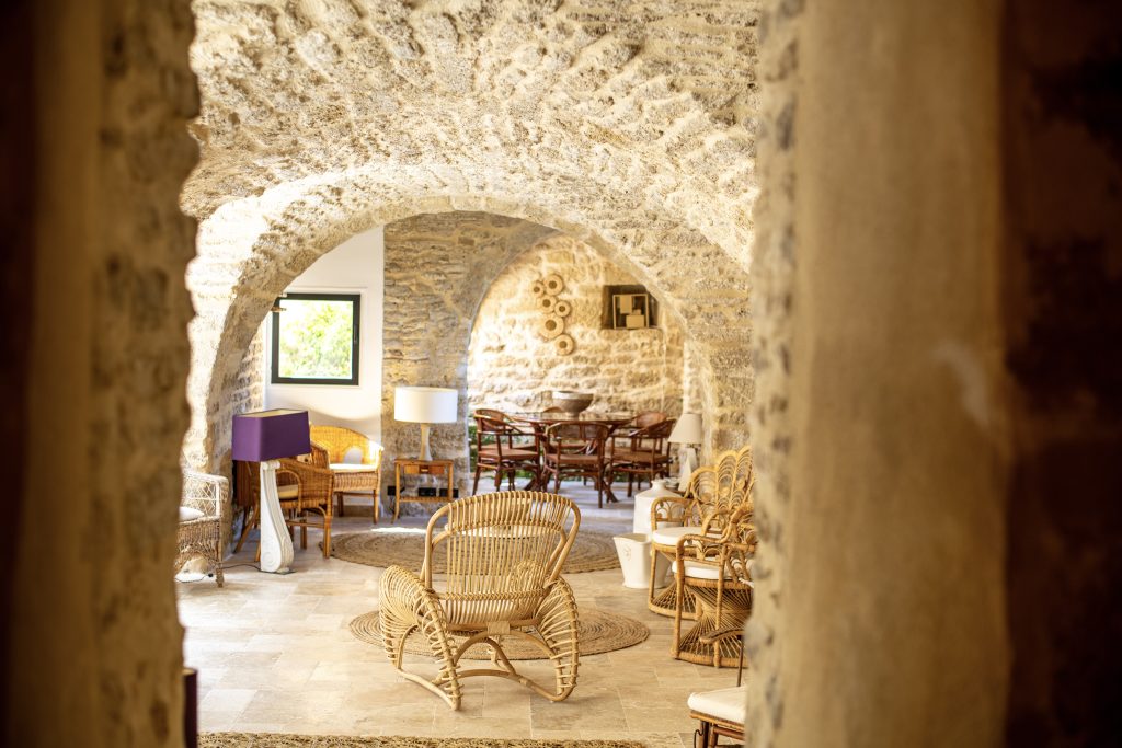 Château Les Boissières à louer, 12 chambres, hébergement 26 personnes
