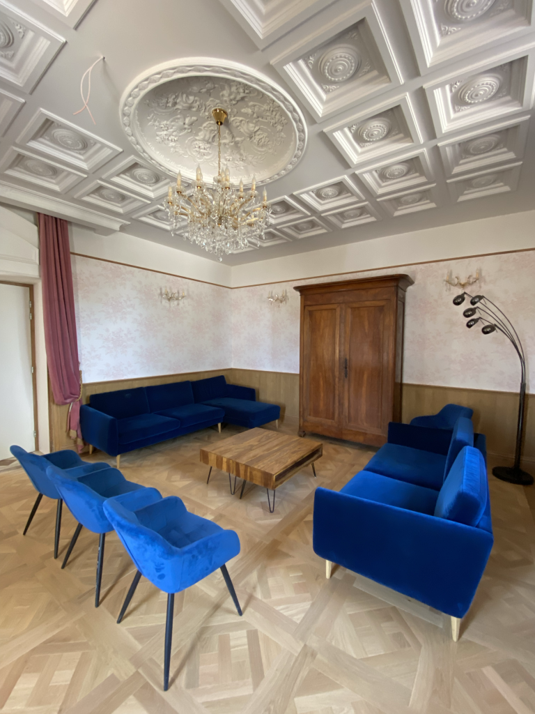 Location château de Carqueiranne en Provence, réception jusqu'à 200 invités, hébergement 50 personnes